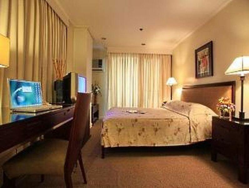 Sunny Bay Suites Manila Exterior foto